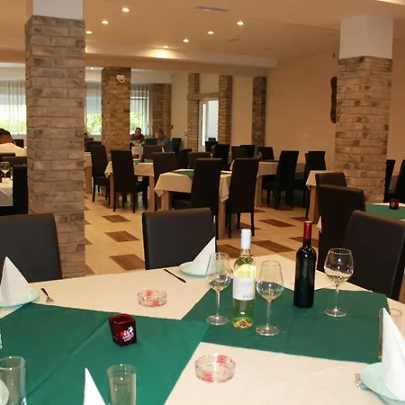 Vas Kutak - Sobe Lux Za Izdavanje Motel