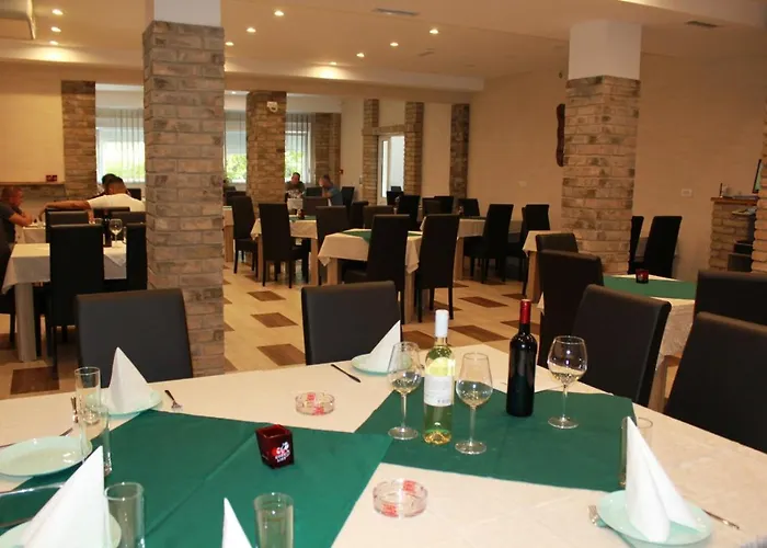 Vas Kutak - Sobe Lux Za Izdavanje モーテル