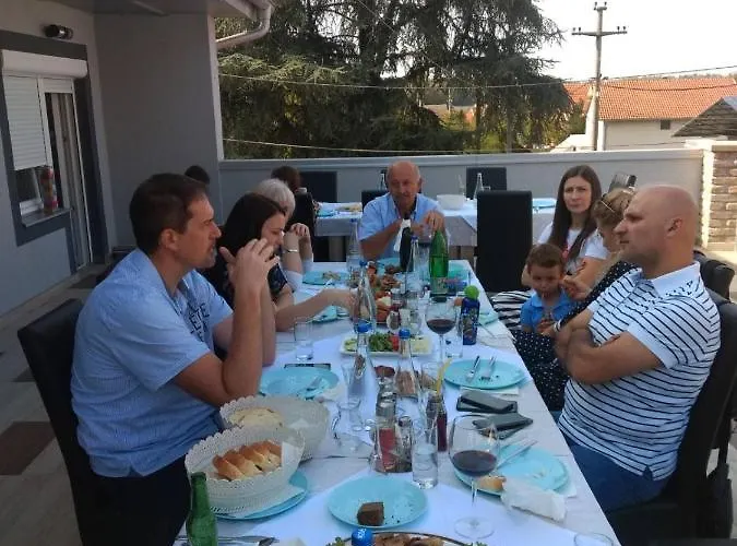 Vas Kutak - Sobe Lux Za Izdavanje モーテル Obrenovac